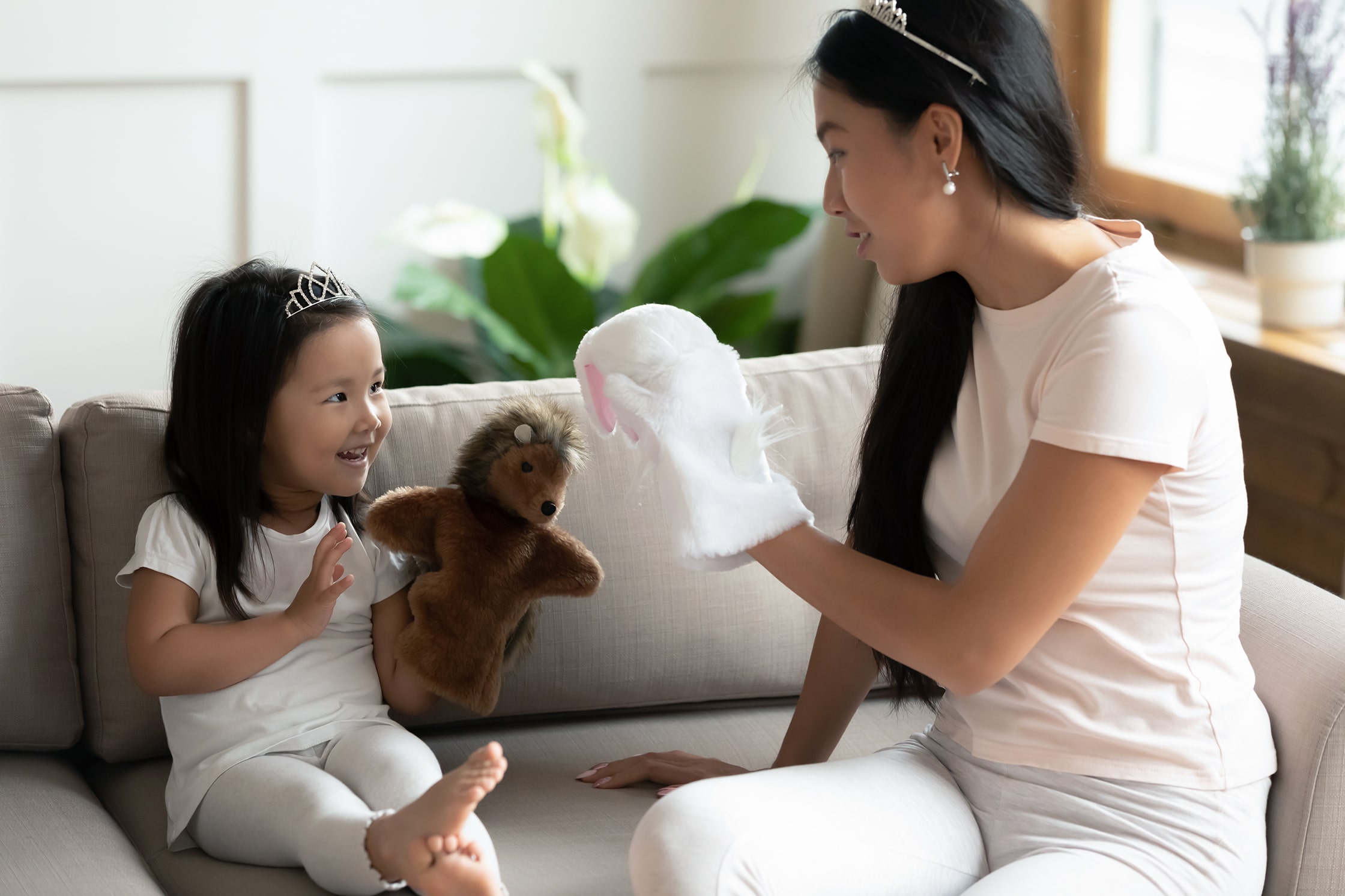 Incorporating physical movements, like gesturing and signing, helps children pick up new Chinese words and phrases